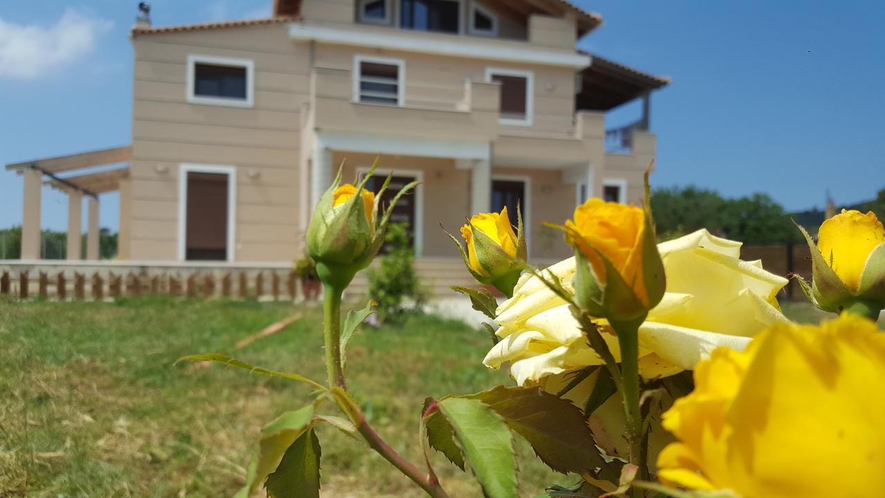 Villa Luna Kalamaki  Bagian luar foto